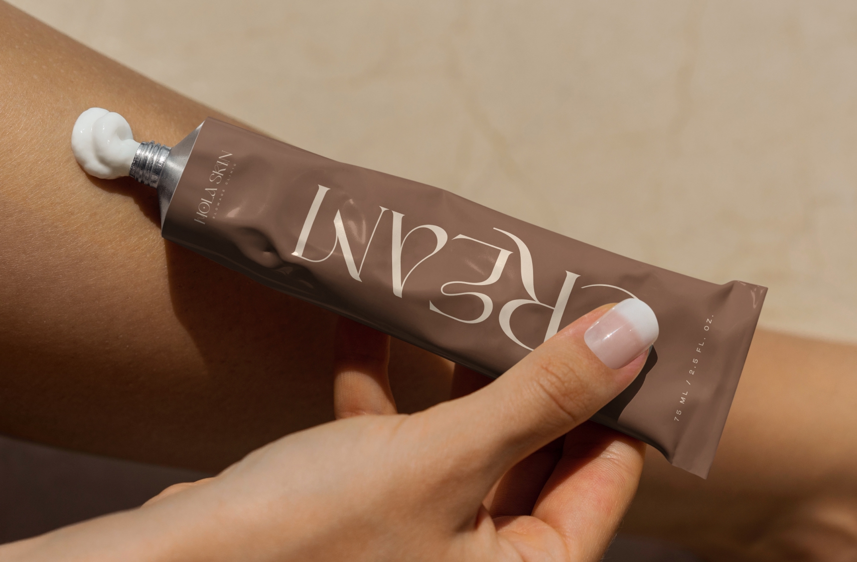 Hola Skin — branding